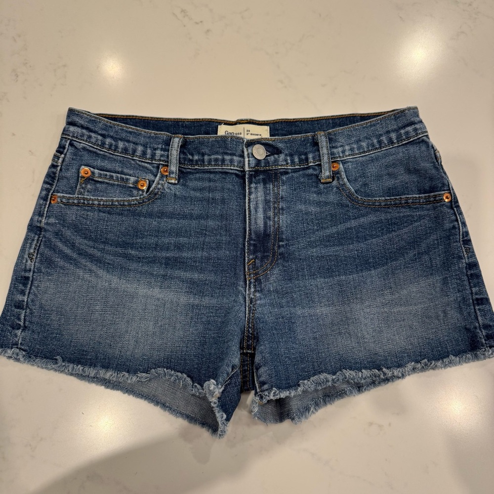 Gap Mid-rise Denim Shorts size 29